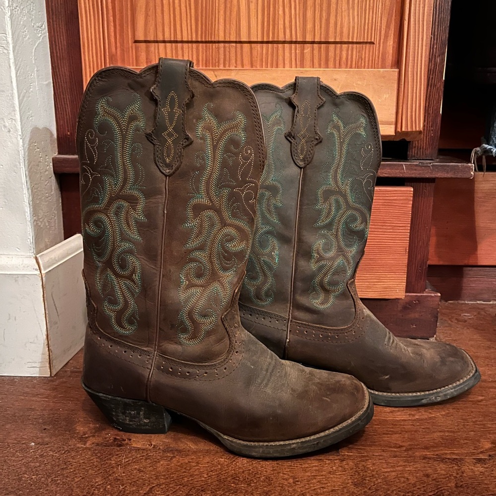 Brown with green stitch Justin boots